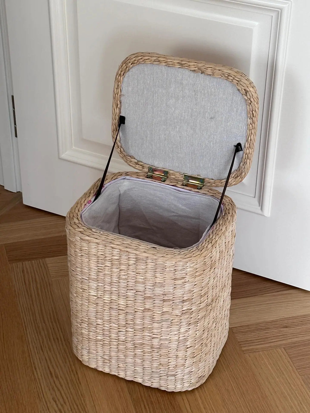 Simple Rattan Small Bedside Cabinet, Home Bedroom Multi-Function Storage Unit, Slim Movable Storage Basket