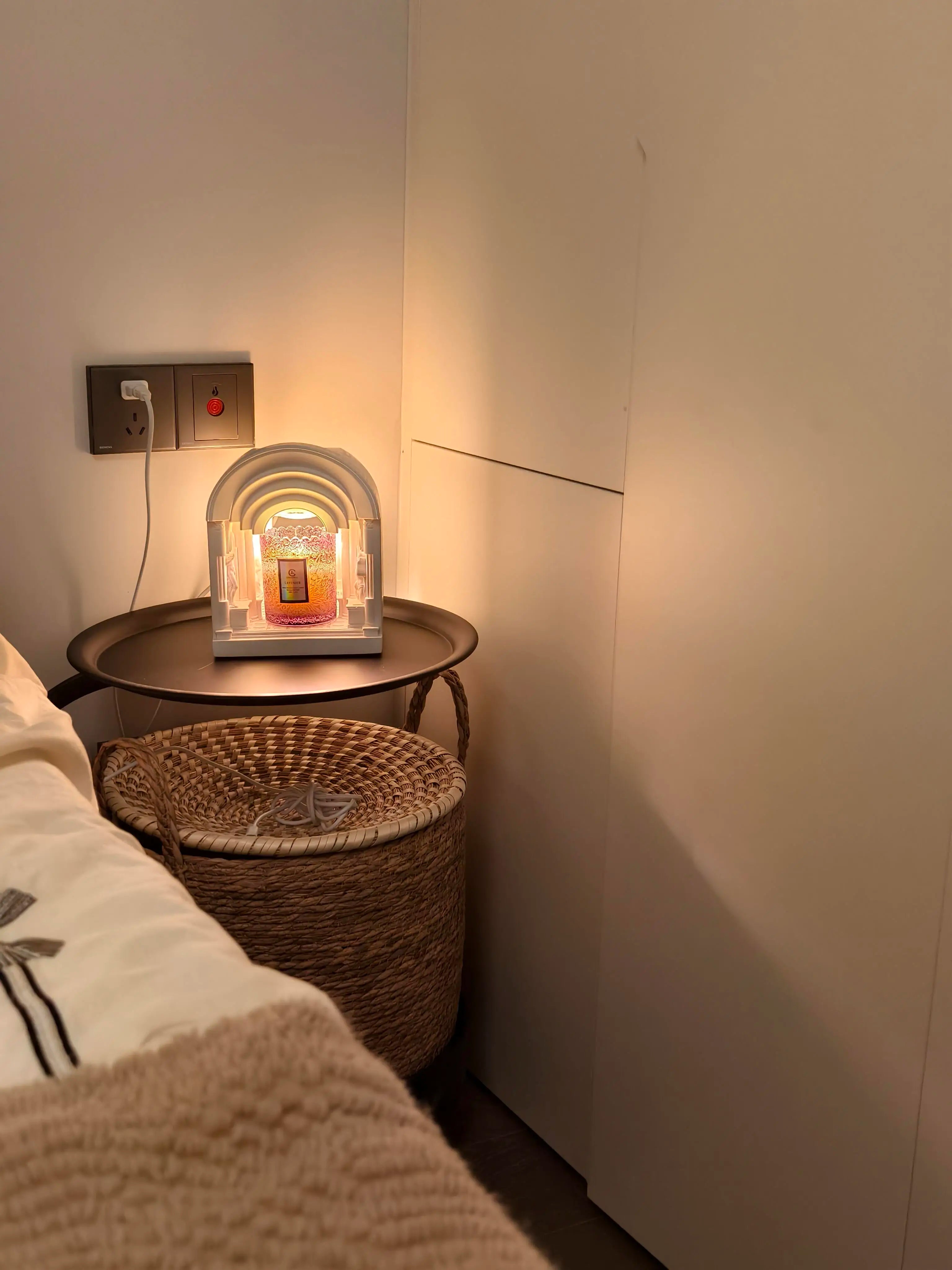 Simple Rattan Small Bedside Cabinet, Home Bedroom Multi-Function Storage Unit, Slim Movable Storage Basket