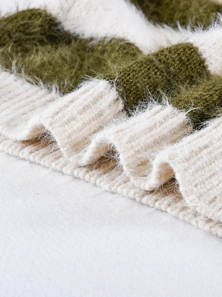 Women's Long-Sleeved Round-Neck Striped Fuzzy Knitted Shirt Trendy Slouchy Style for Autumn And Winter