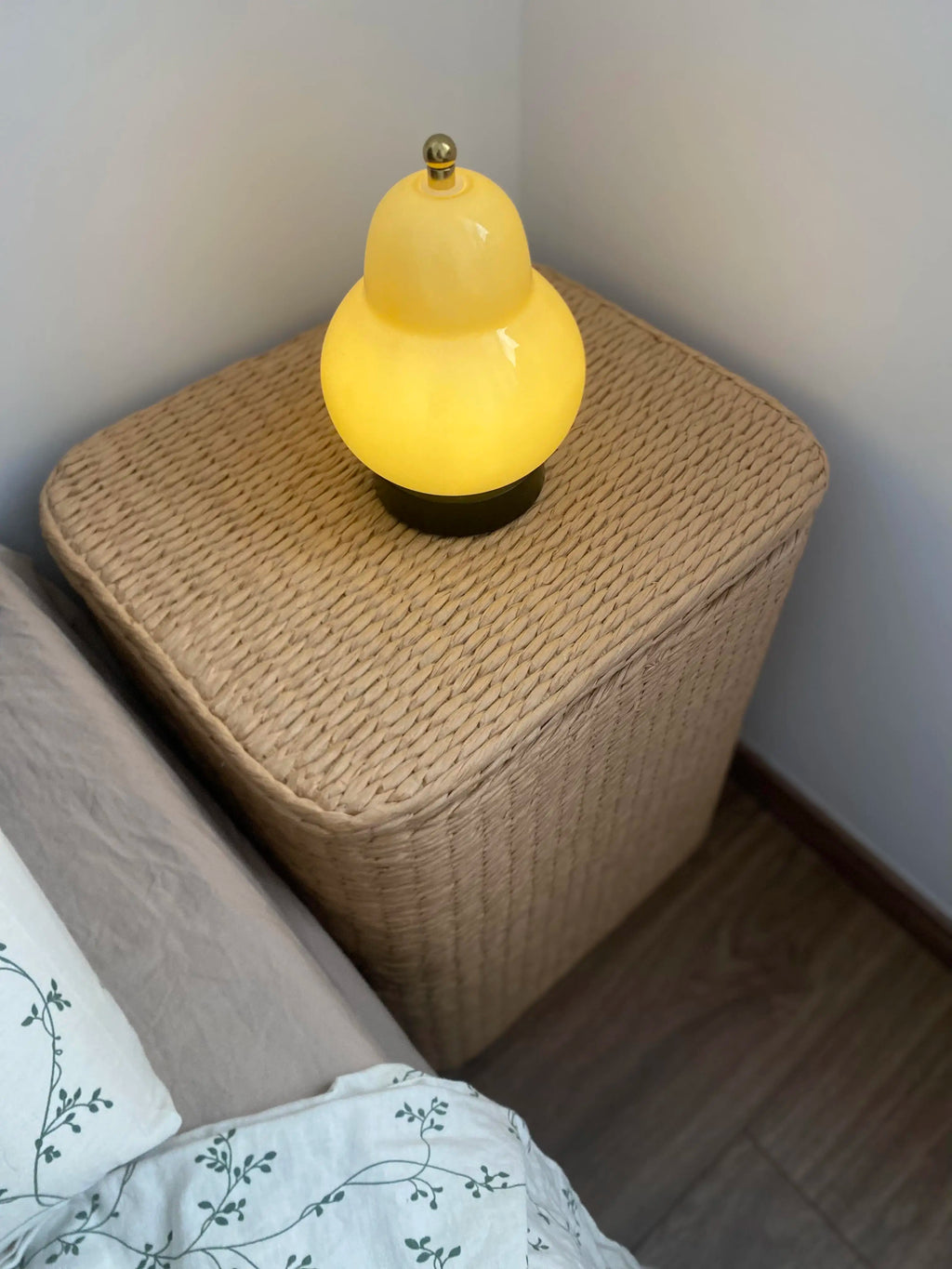 Simple Rattan Small Bedside Cabinet, Home Bedroom Multi-Function Storage Unit, Slim Movable Storage Basket